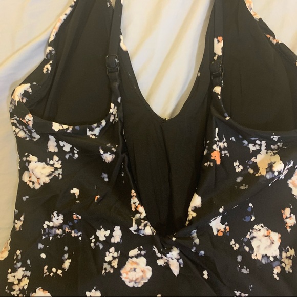 RVCA cosmic flower one piece swimsuit - Picture 6 of 8